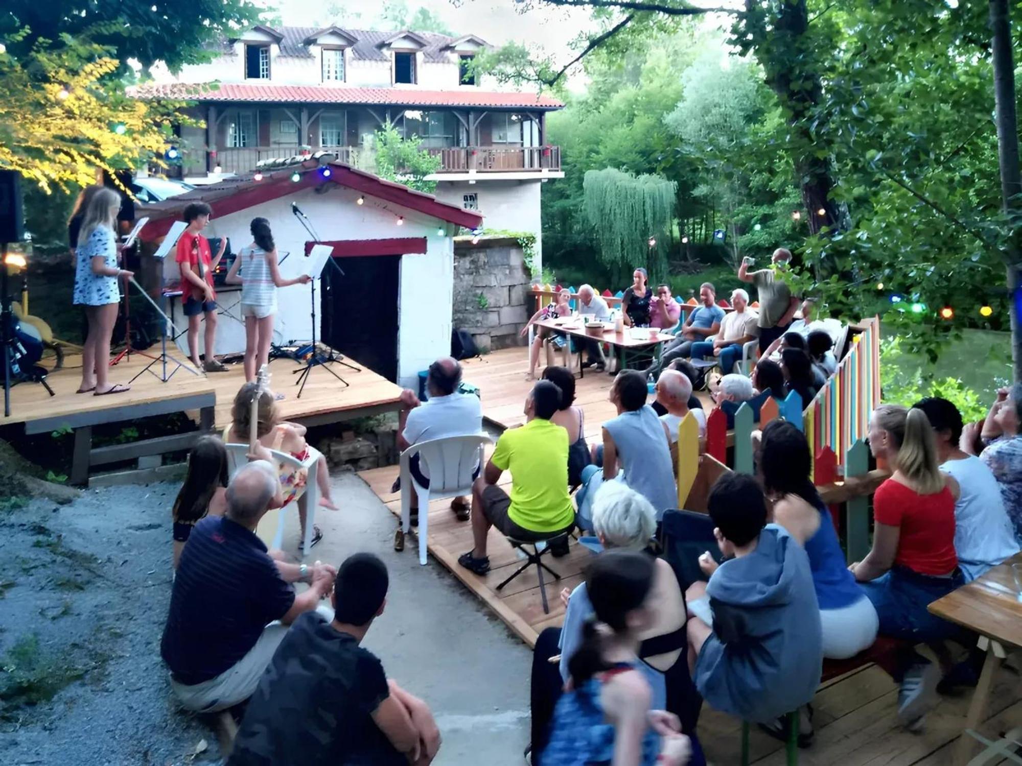 Villa Confortable A Milhars Avec Piscine Privee Bagian luar foto